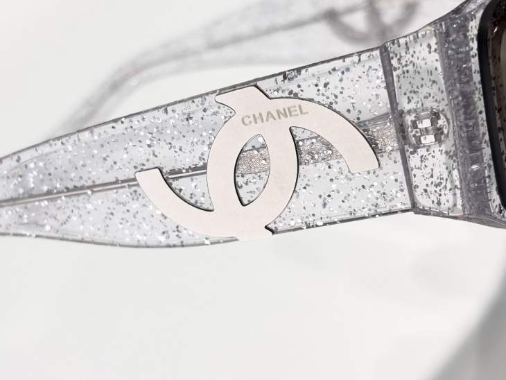 Picture of Chanel Sunglasses _SKUfw77096136fw